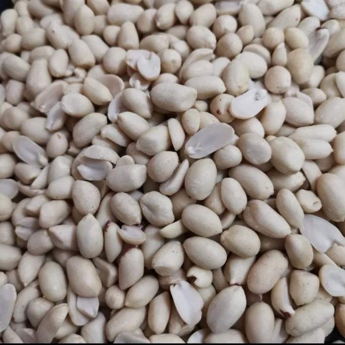 

Kacang Tanah Kupas ukuran 41/51 1 dus 25kg by Ojol only