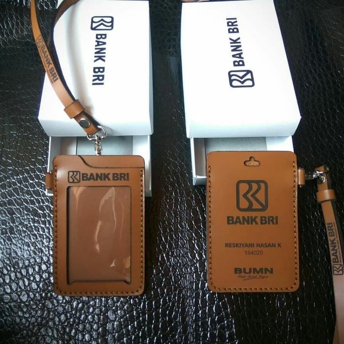 

Pilihan- Name Tag Kulit Premium Free Custom Nama Dan Logo