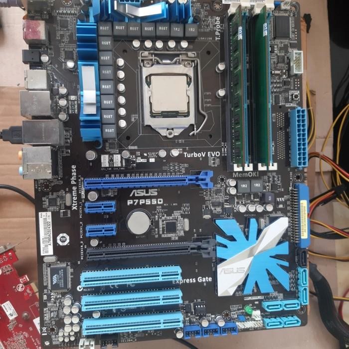 LGA 1156 ASUS P7H55 ASUS H55