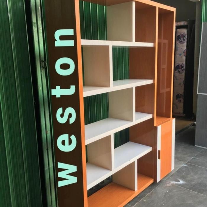 Lemari Pajangan Partisi penyekat / pembatas ruangan minimalis