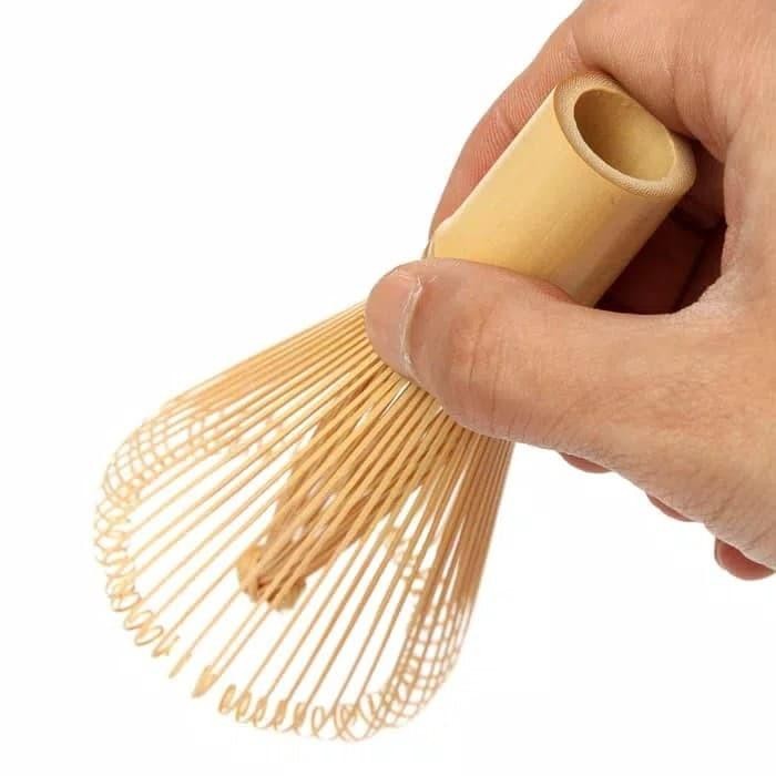 

Merko Chasen Bamboo Whisk Stirrer Approx 80 Lidi + Sendok Matcha Green Tea Powder Paket Duo Kuning