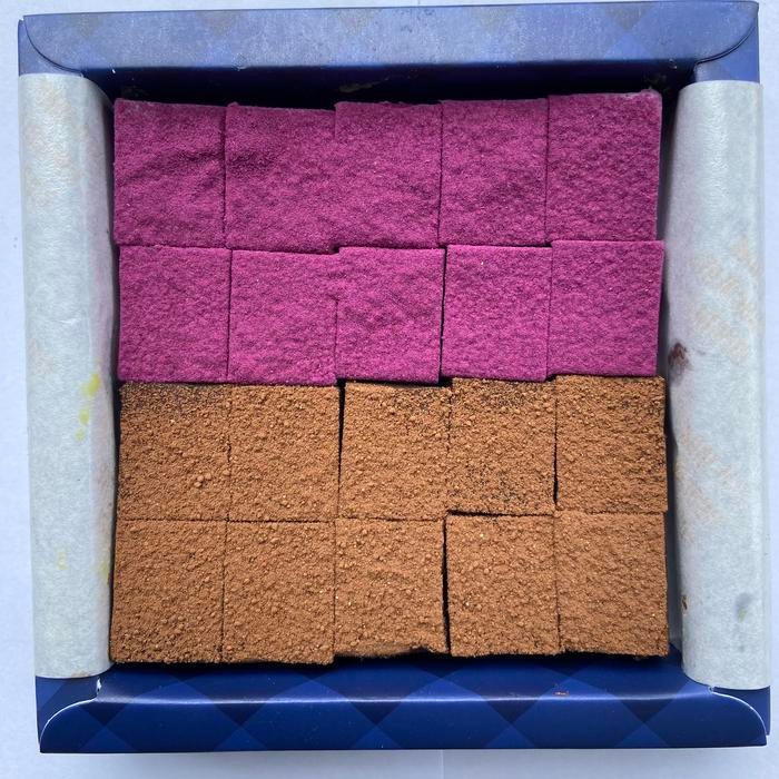 

XIUJANK NAMA CHOCOLATE MIX MILK & TARO