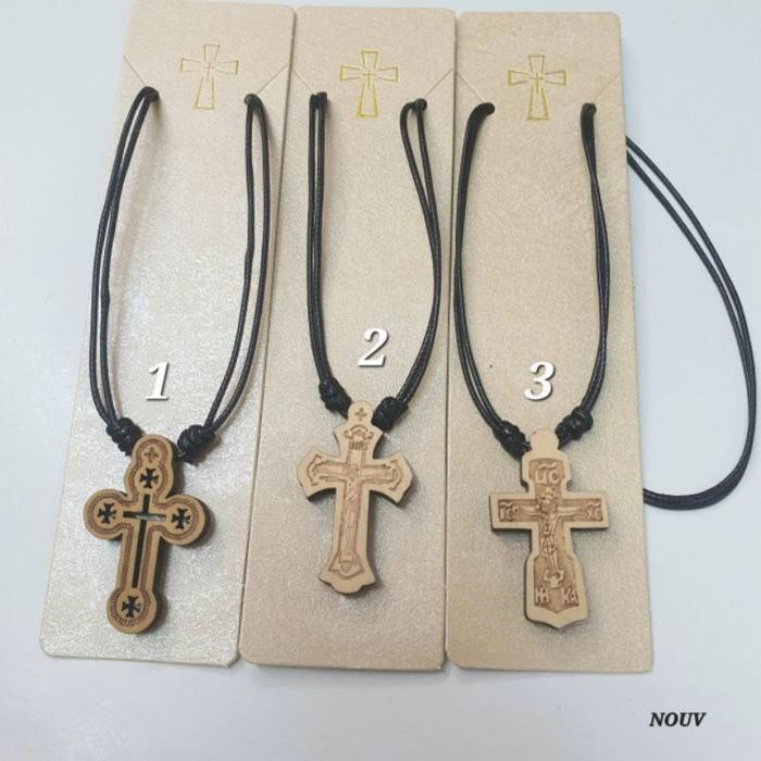 FAVORITE Kalung salib kayu ukir