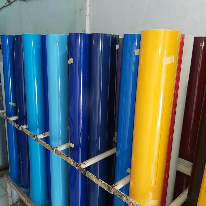 sticker oracal 651 glossy