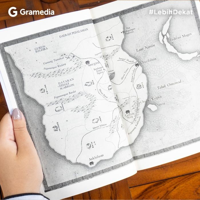 

Buku Perang Opium (The Poppy War)