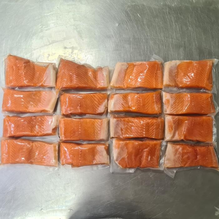 

Salmon Fillet @1Kg Frozen Premium