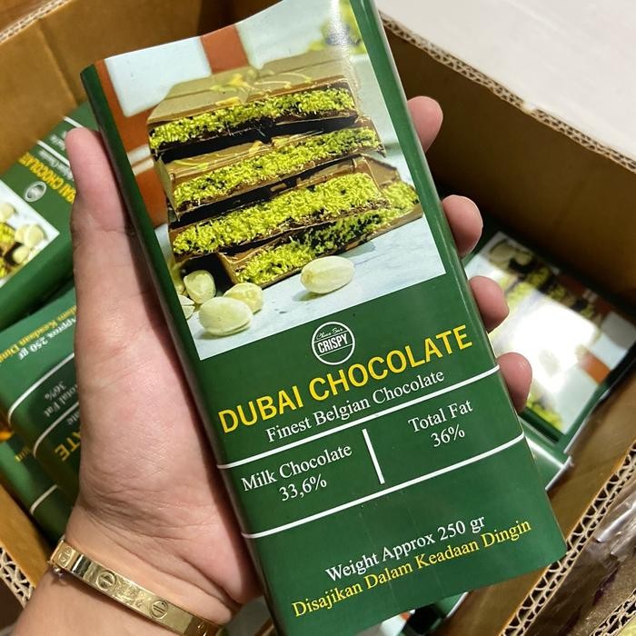 

Osyak.mart COKLAT DUBAI PREMIUM PISTACHIO KUNAFA UK 17*8cm