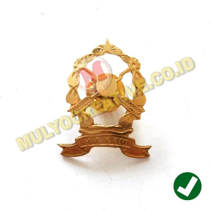 

Lencana Hakim - Pin Logo Hakim Bahan Logam Kuningan PREMIUM