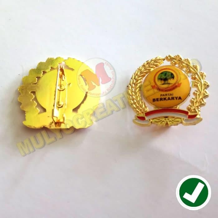 

Pin Berkarya - Partai Berkarya - Emblem Partai Berkarya PREMIUM