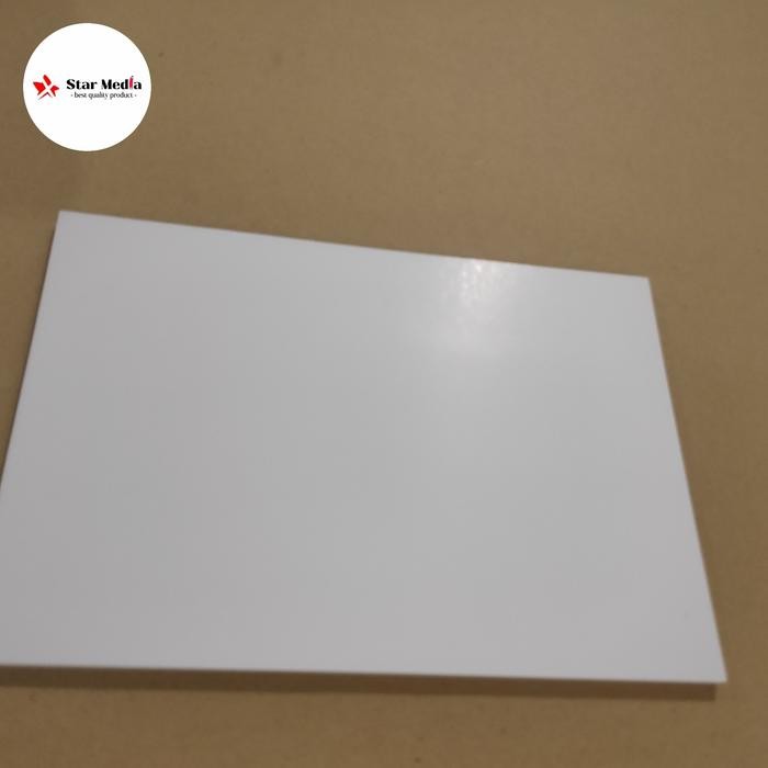 

Kertas Newtop Anti Air 200 Gsm A4 Isi 10 Lembar /Kertas Anti Sobek Yupo Original / Kertas Penyelaman