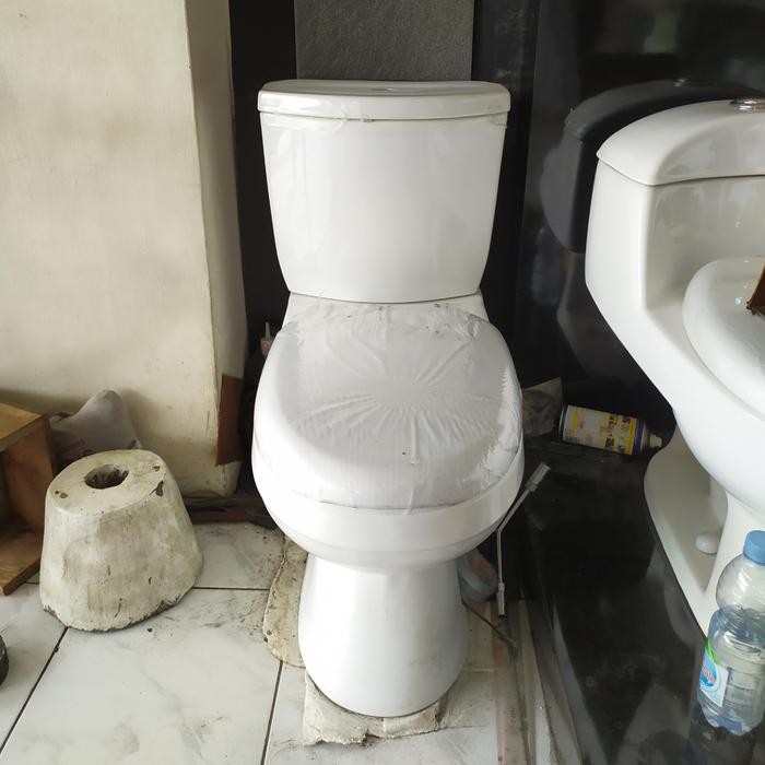 KLOSET DUDUK OTOMATIS / KLOSET TANGKI DUDUK / CLOSET DUDUK PUTIH