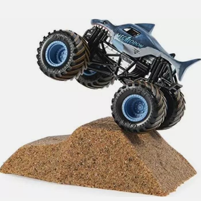 MONSTER JAM MEGALODON DIRT KINETIC SAND SPIN MASTER SPINMASTER TRUCK
