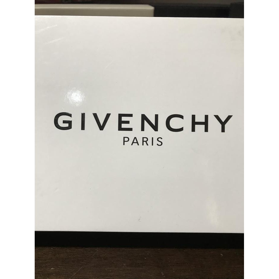 Preloved Givenchy pandora wallet original