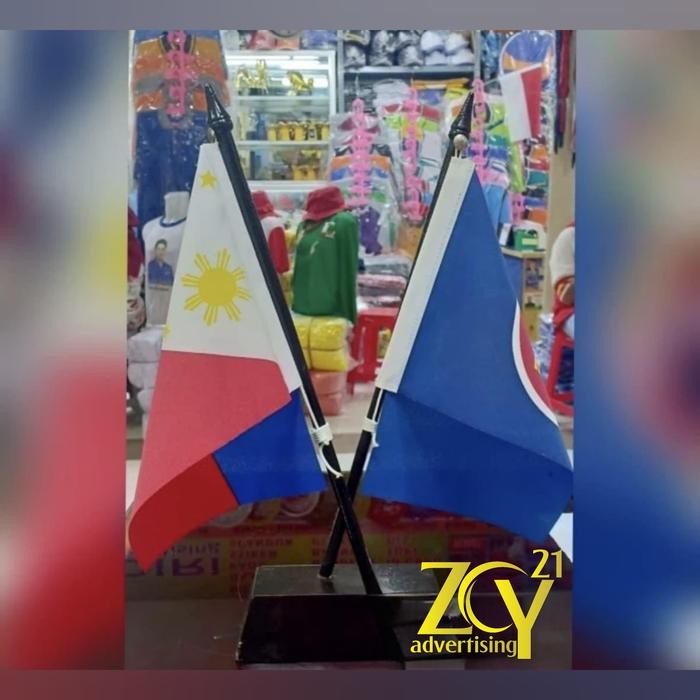 

Terlaris Bendera meja tiang kayu silang/bendera meja bilateral (2 negara) SALE