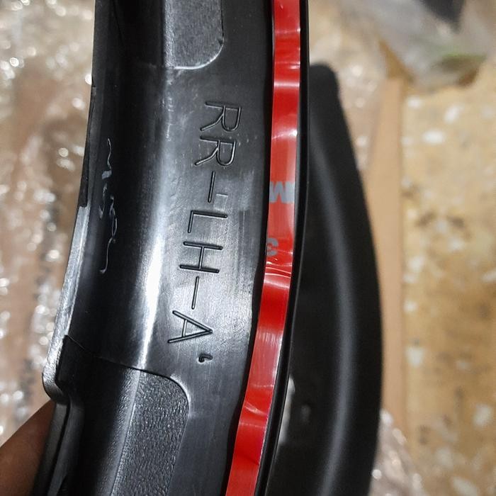 Moulding Spoiler Bemper Belakang Outlander Sport Facelift 2014-Up