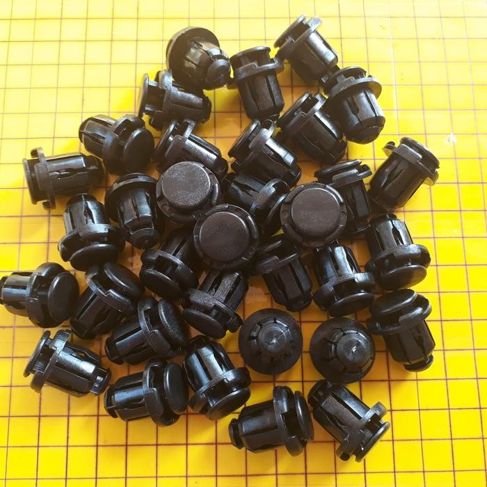 MARI MILIKI- KANCING KLIP BUMPER CLIP CENGKEH BEMPER SUZUKI SX4 X-OVER SWIFT