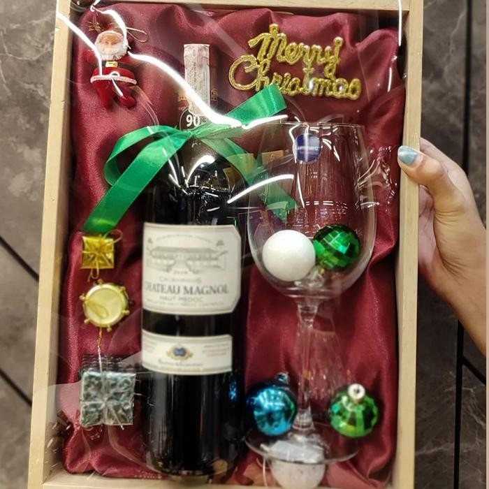 

Christmas Red Wines Hampers Edition Parcel Natal Mewah 2024 Wine + Gelas