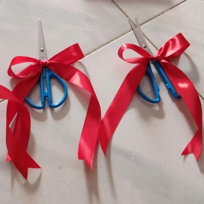 

Pita Peresmian / Gunting Pita / Pita Opening