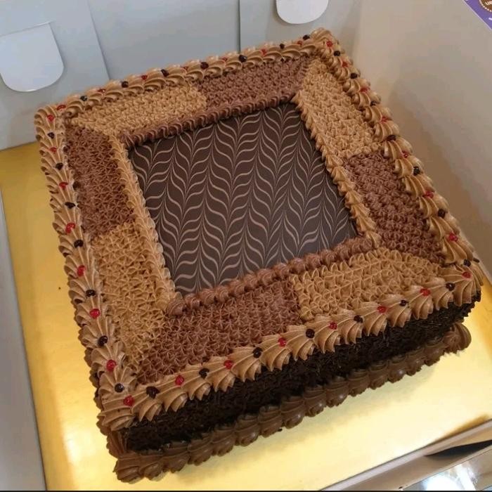 

Classic Mocca / Moca Birthday Cake / Kue Ulang Tahun Moka Jadul 20 cm