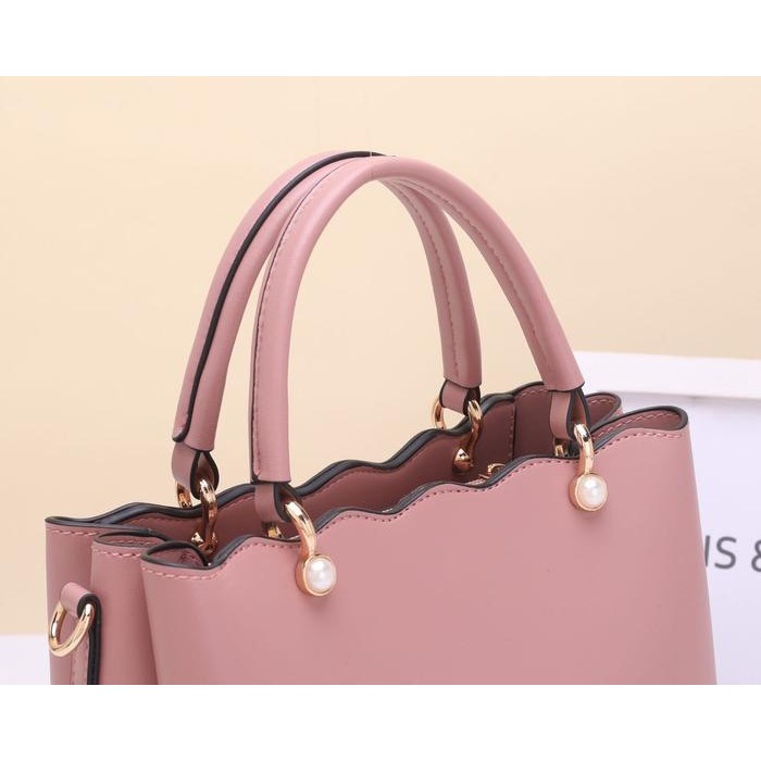 Paris Classic Tas Import Fashion Wanita Handbag Sling Bag Selempang Wanita [Pc 93315]