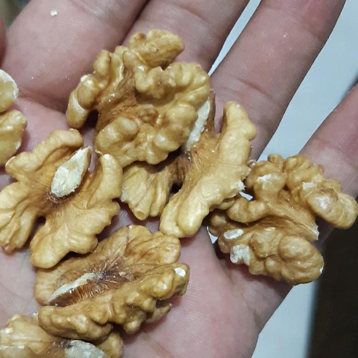 

New kacang walnut super 1kg