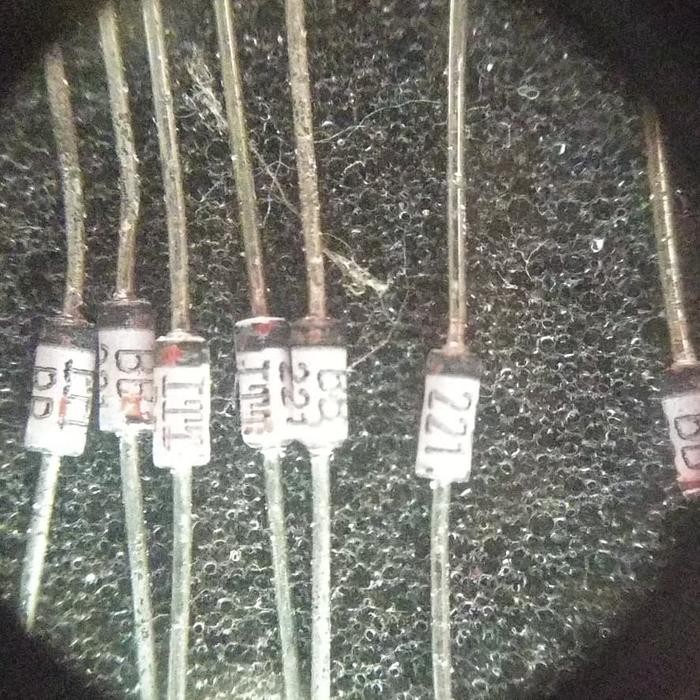 Varicap dioda / capasitance dioda / dioda varactor BB221 ITT *