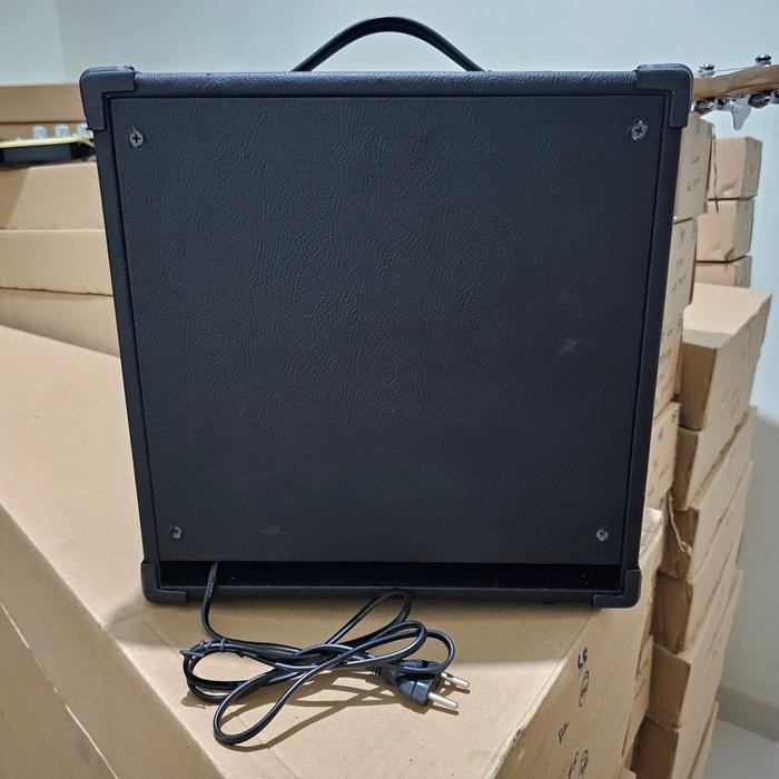 Ampli Gitar Elektrik Efek Distorsi Dan Delay Mantap