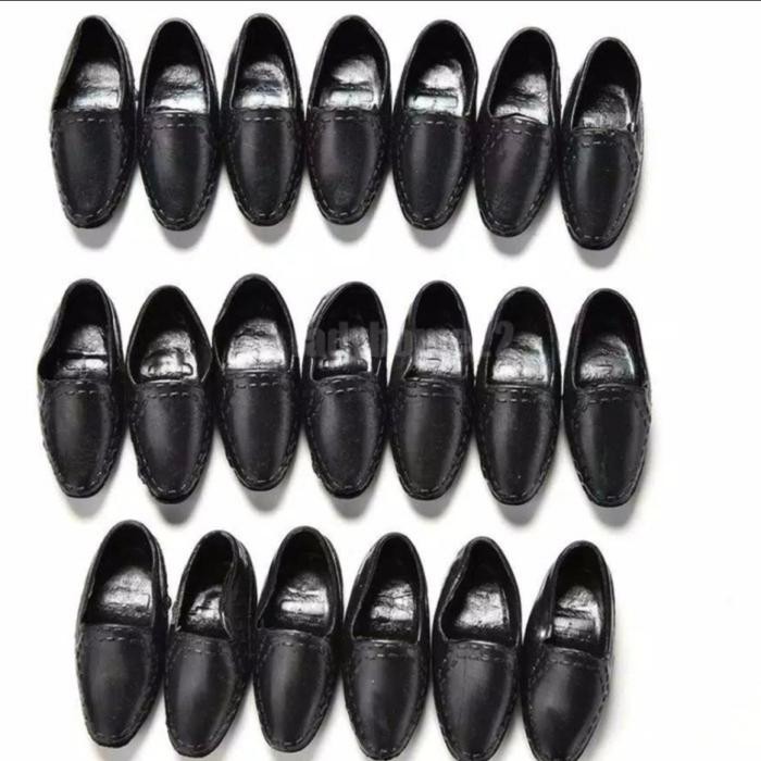 Mainan Sepatu Boneka Cowok Sepasang Sepatu Boneka Pria Hitam