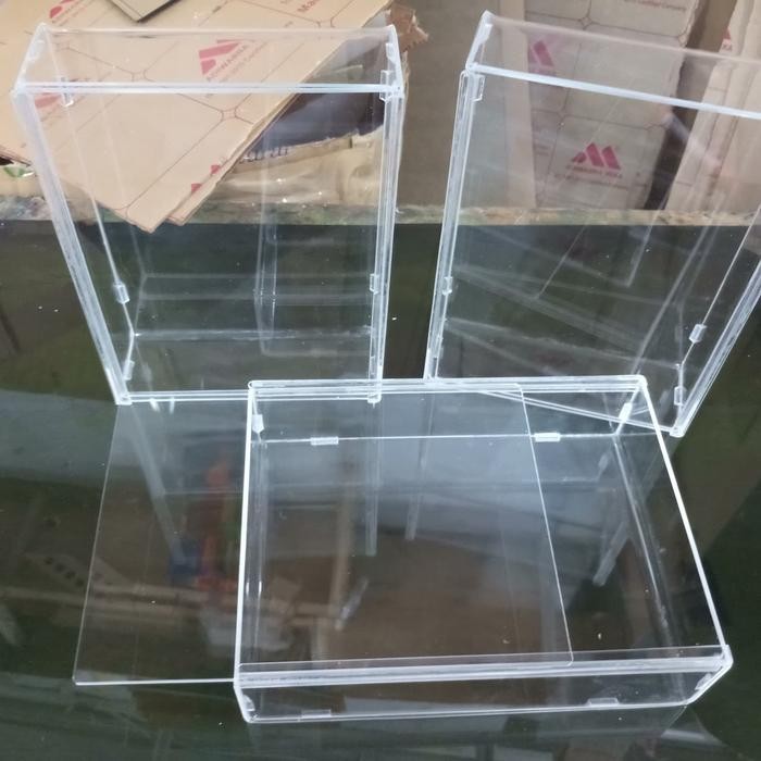 

box acrylic sliding 20x20x6