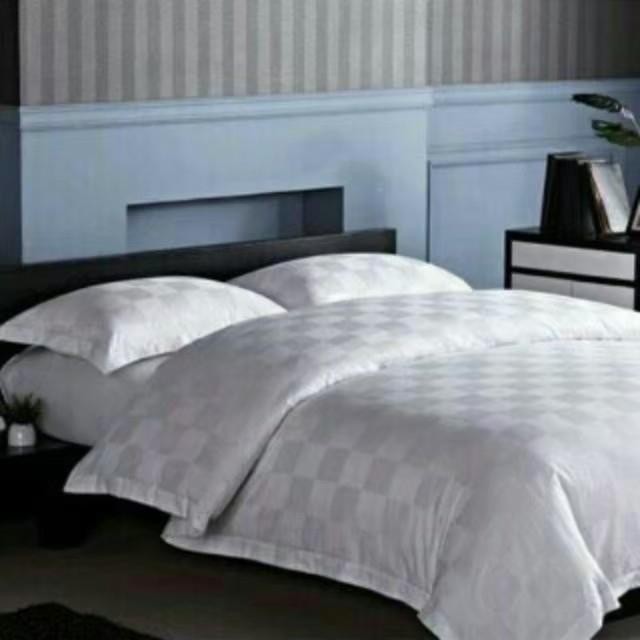 Sprei Dolby Dobby Garis Putih 300Tc Hotel Preum Lembut Kotak Nimal