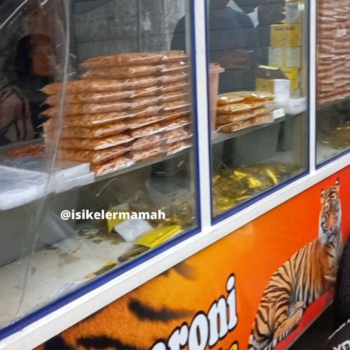 

Sedia Makaroni Gerbang Dadaha Pedas Gurih gram Makroni Snack Tasikmalaya