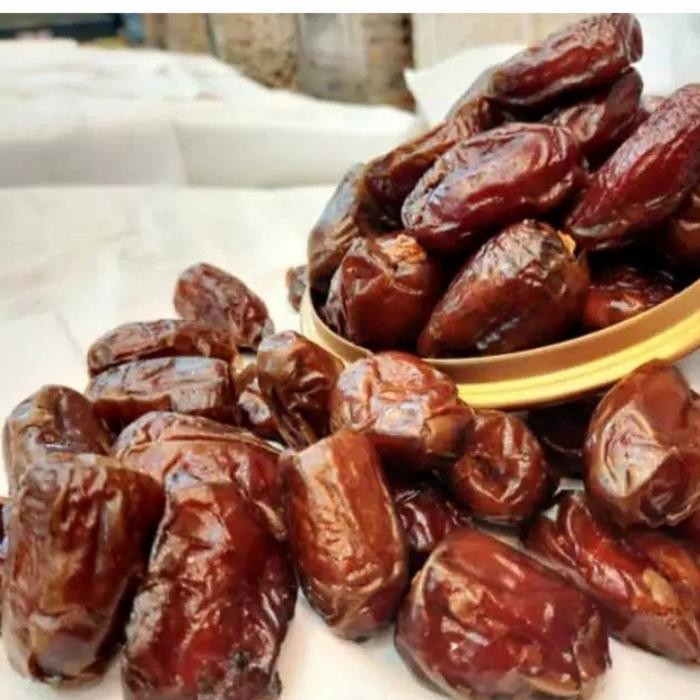 

Kurma Mesir Korma dates golden 1 kg