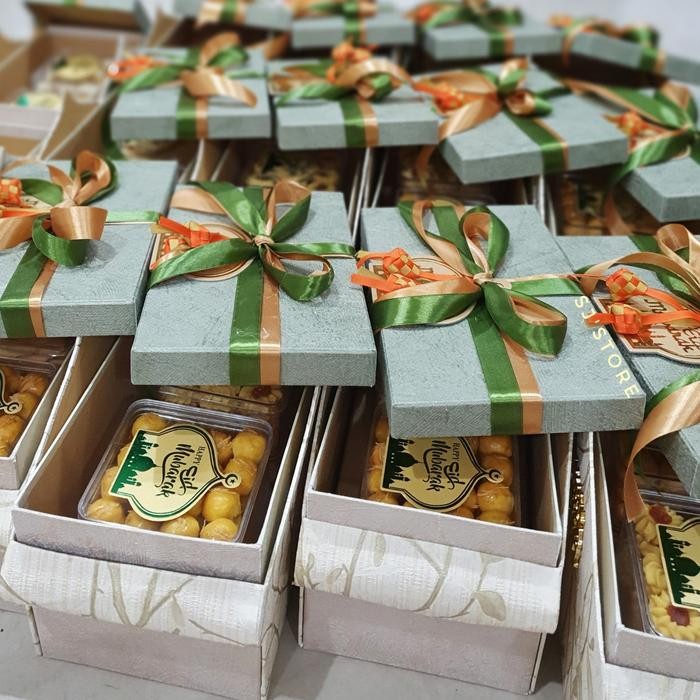 

Paket box hampers lebaran kue kering toples murah 18