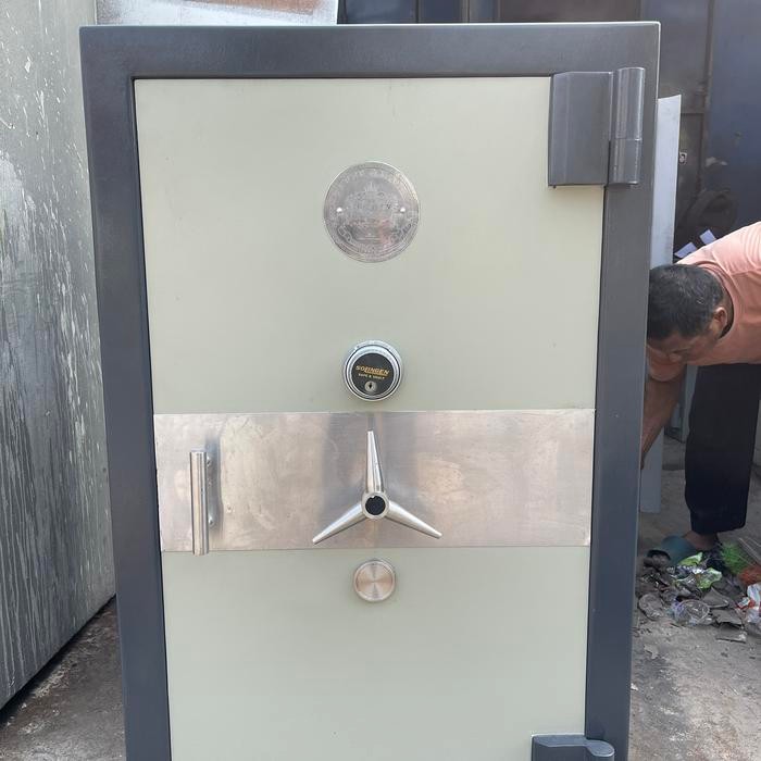 Brankas Solingen Dazzle Size 4 Pasti Diskon