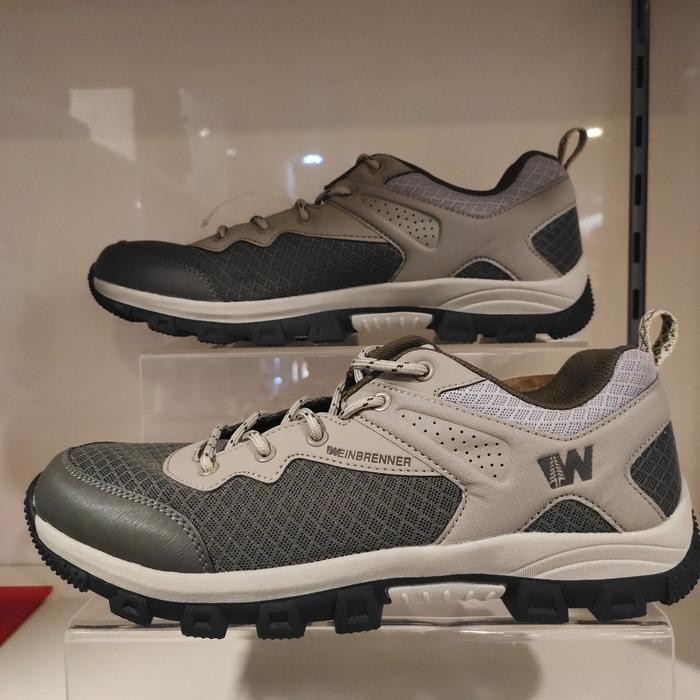sepatu outdoor pria weinbrenner bata