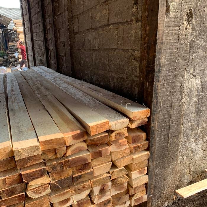 Kayu balok 6x12x400 isi 35 balok (1kubik) *