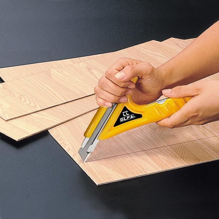 

OLFA LL CUTTER KNIFE 1B SCREW LOCK KODE 24