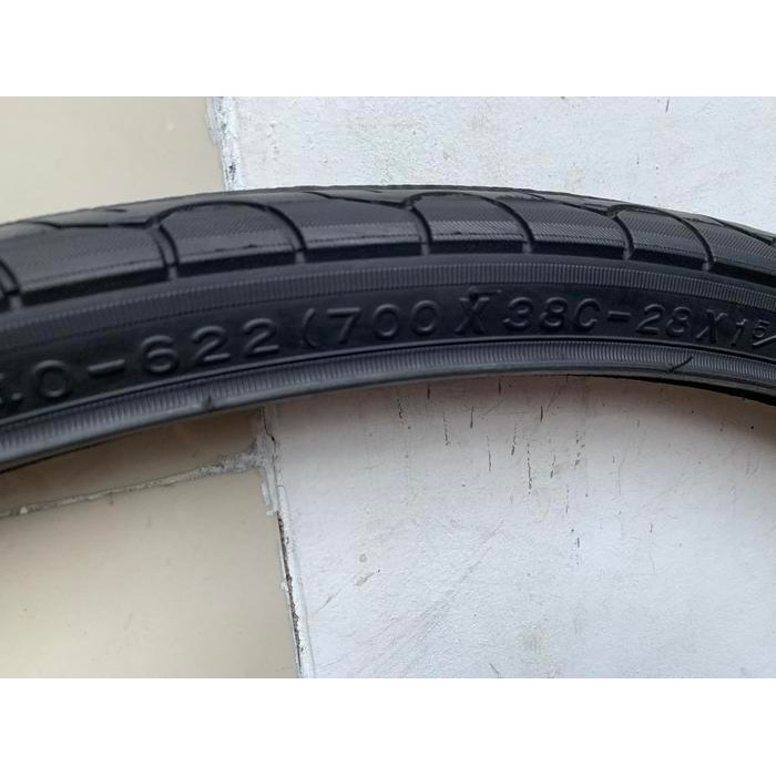 Ban Luar Kenda Hybrid 700X38C Kwest