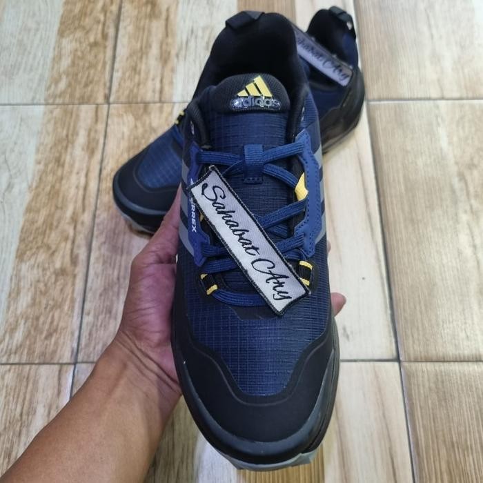 Sepatu Terrex AX4 GTX Navy Black