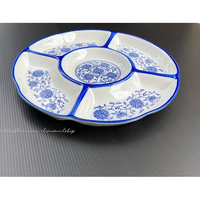 Piring Saji Keramik Biru Putih Sekat