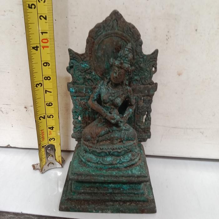 patung/arca perunggu dewi kuno *