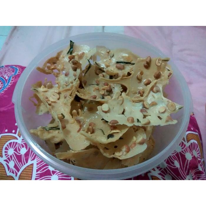 

Peyek Kacang Tanah Daun Jeruk Enak