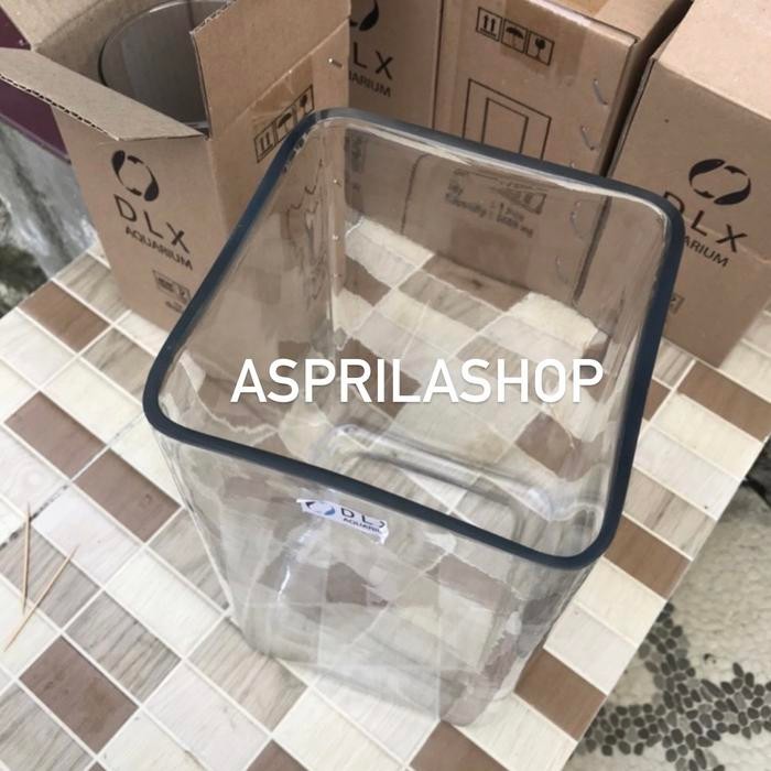 Pot Bunga Kotak Kaca Tinggi 24Cm Kaca Tebal Vas Bunga Ekspedisi