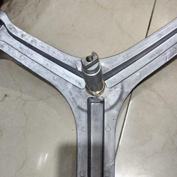 Spider Segitiga Mesin Cuci Electrolux EWF12933