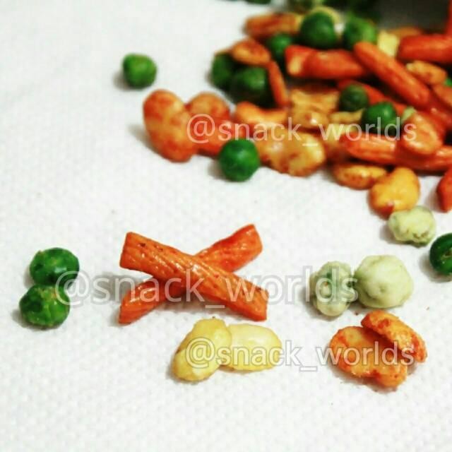 

1KG KACANG MIX / KACANG CAMPUR 5MACAM (1000GRAM)