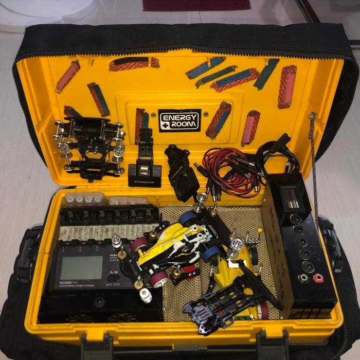 Sepaket Tamiya Mini4WD part, tas, komplit tinggal balap (edisi pensiun)