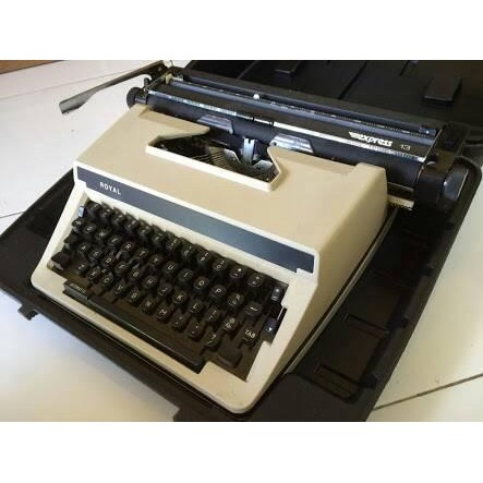 Royal 13" Inch Japan Model - Mesin Tik/Mesin Ketik Manual