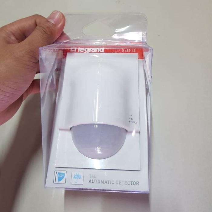 Lampu Sensor Gerak Legrand Wall Motion Sensor Indoor 048945