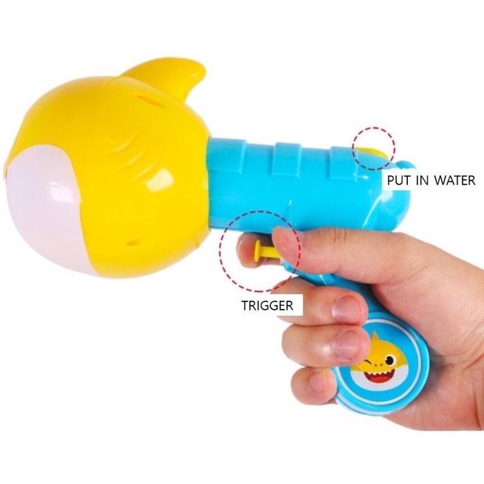 Pinkfong Baby Shark Water Toy / Toys / Mainan Air