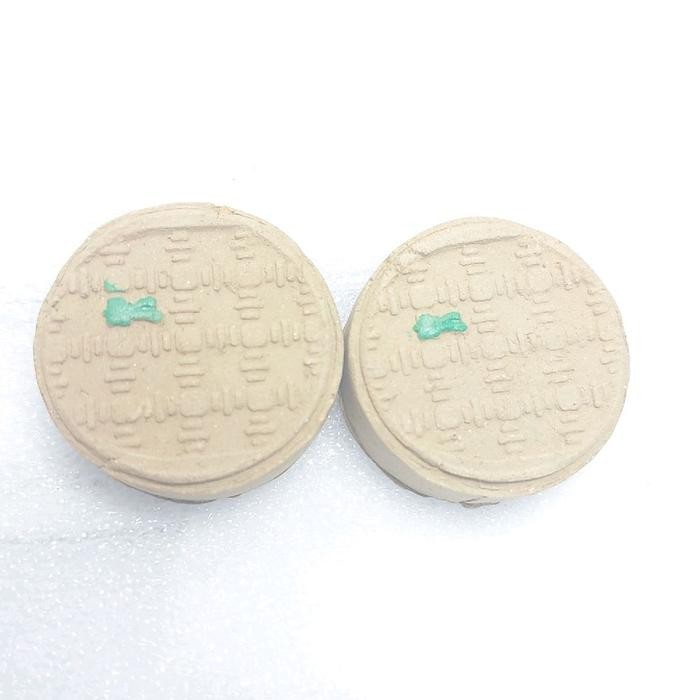 

Turbah Bulat Hair Dengan Gambar Pembatas Makam Para Maksumin As